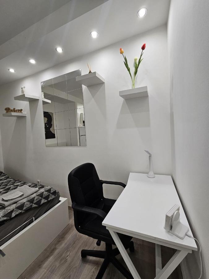 Smart Studio In The Heart Of Boedapest Buitenkant foto