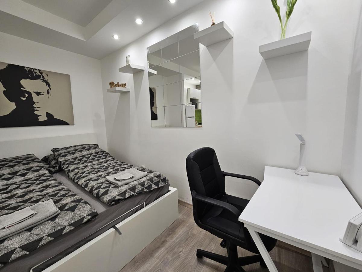 Smart Studio In The Heart Of Boedapest Buitenkant foto